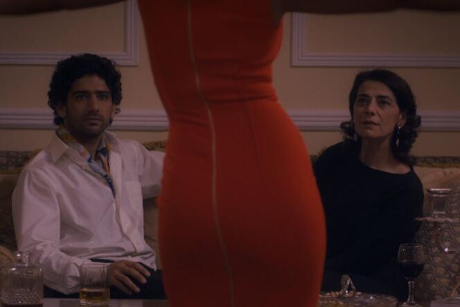 Salim Kechiouche et Hiam Abbass dans le film tunisien et français de Raja Amari, « Corps étranger ».