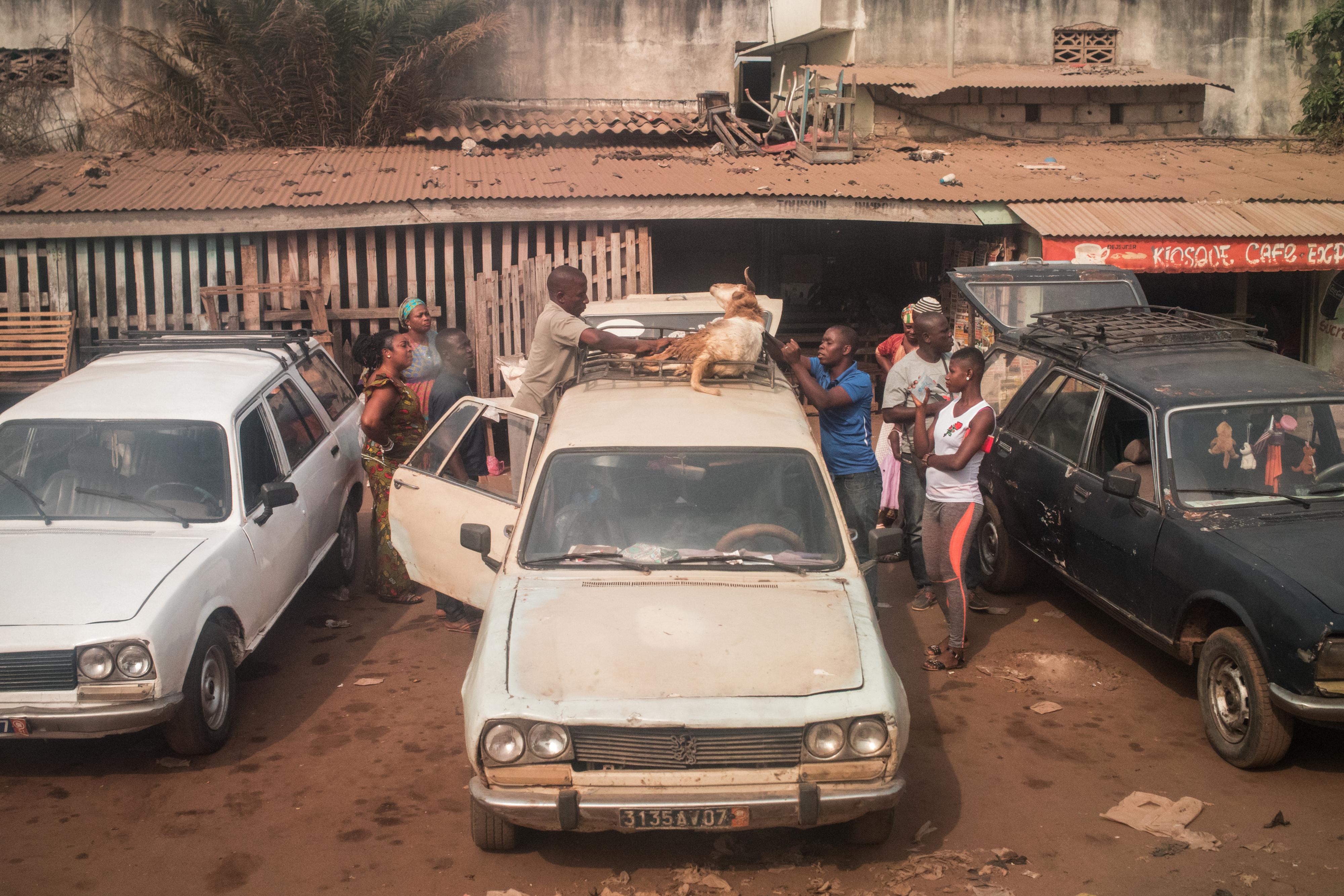 AbidjanAlgerBamakoAbidjan le retour au pays de Kader