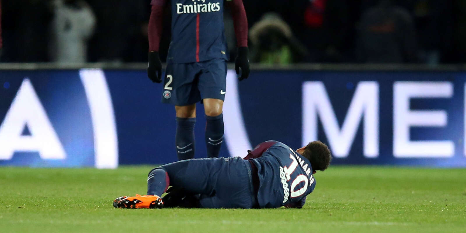 Neymar s’est fait mal à la cheville dimanche contre l’OM.