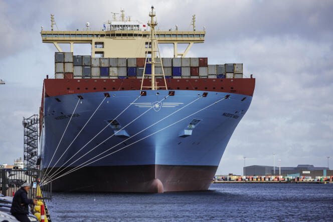 Le « Majestic-Maersk », le plus grand porte-conteneurs du monde, à Copenhague, en septembre 2013.
