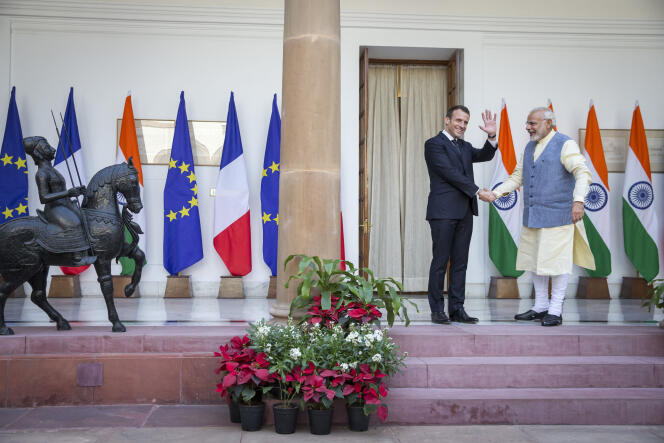 Emmanuel Macron et Narendra Modi, samedi 10 mars, à New Delhi.