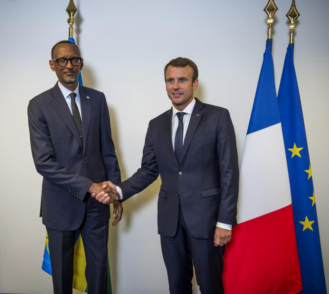 Première rencontre entre Emmanuel Macron et Paul Kagame, à New York, le 18 septembre 2017. L’image a été tweetée par la présidence rwandaise.