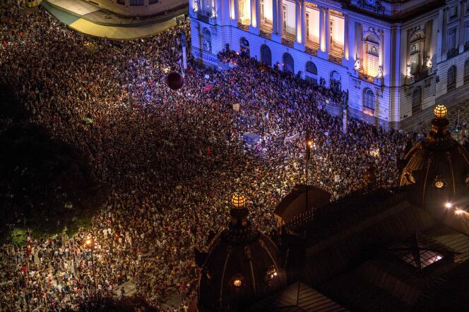 La foule réunie en hommage à Marielle Franco, à Rio, le 15 mars.