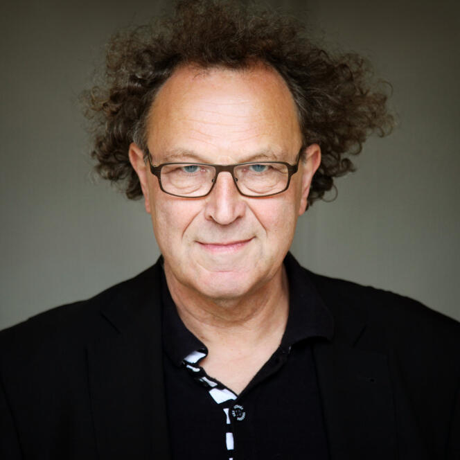 L’écrivain Jean-Michel Delacomptée.