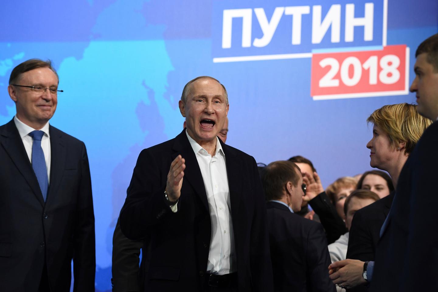 Deux mandats consécutifs maximum ? Vladimir Poutine avoue réfléchir à ...