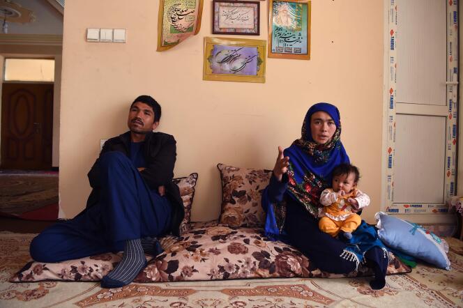 La jeune femme avec son mari, à Kaboul.