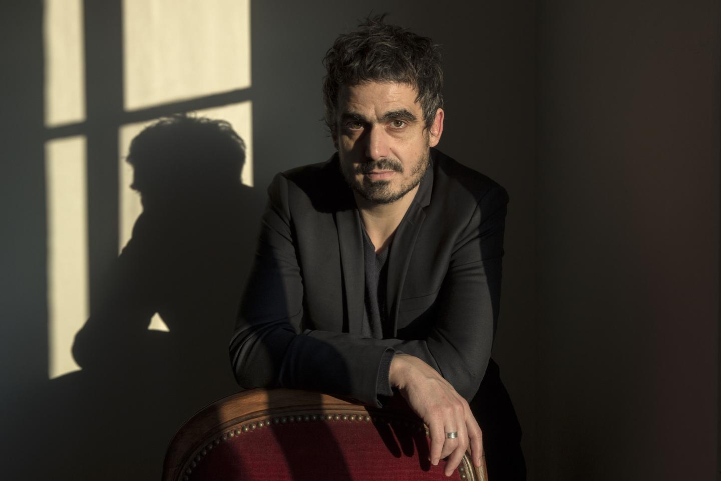 Vincent Almendros, maître en nondits