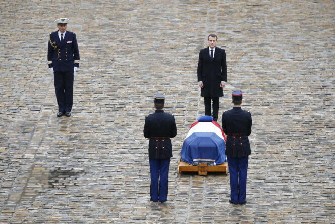 Emmanuel Macron lors de l’hommage national à Arnaud Beltrame, aux Invalides, le 28 mars.