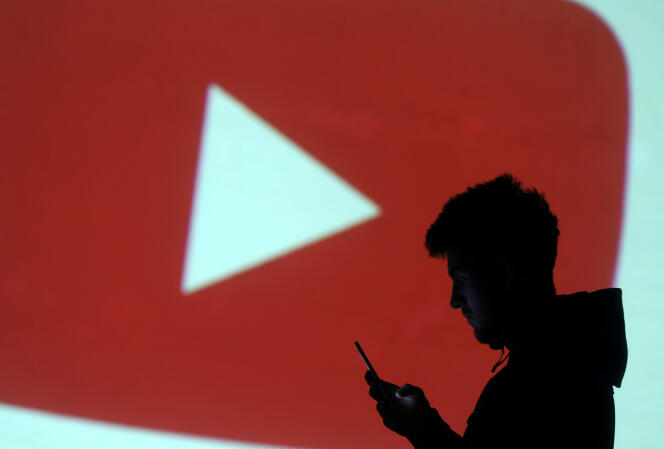 YouTube est accusé de collecter des données sur les enfants à des fins publicitaires.