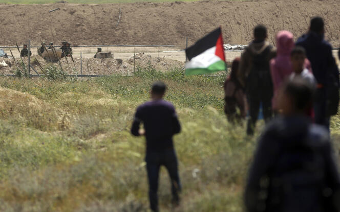 Les palestiniens ont commencé à se rassembler le long de la frontière avec Israel, ici à l’est de Gaza City, le 29 mars.