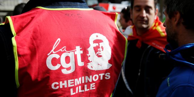 Grèves RATP et SNCF du 5 décembre : "Je souhaite qu'on aille vers une grève générale reconductible", affirme Eric Coquerel

 https://www.francetvinfo.fr/replay-radio/8h30-fauvelle-dely/video-greves-ratp-et-sncf-du-5decembre-je-souhaite-qu-on-aille-vers-un