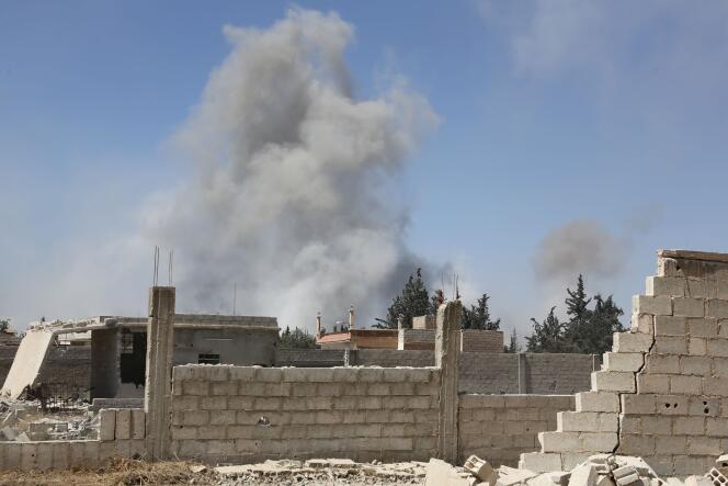 Nouveaux raids aériens du régime Assad contre la ville de Douma, le 7 avril.