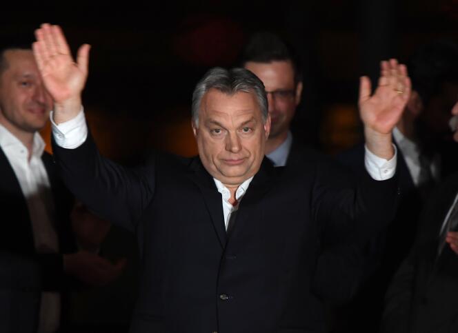 Le premier ministre hongrois Viktor Orban au soir de la victoire de son parti dimanche 8 avril.