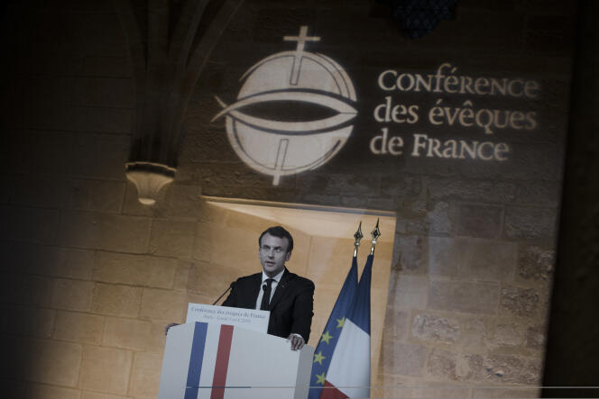 Emmanuel Macron lors de son discours a la conference des Eveques de France au college des Bernardins a Paris, le lundi 9 avril 2018.