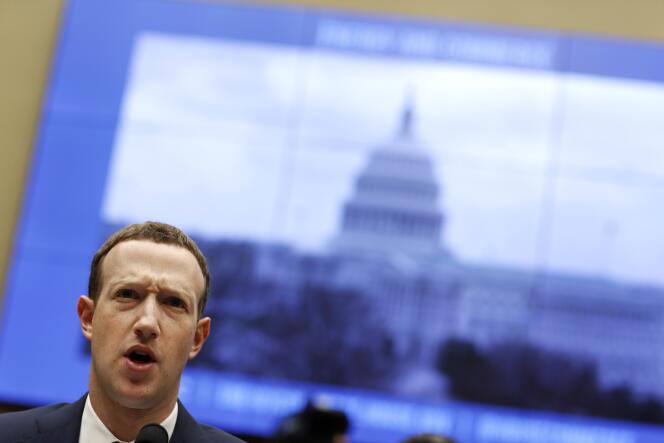 Le patron de Facebook, Mark Zuckerberg, a été interrogé pendant plus de cinq heures mercredi.