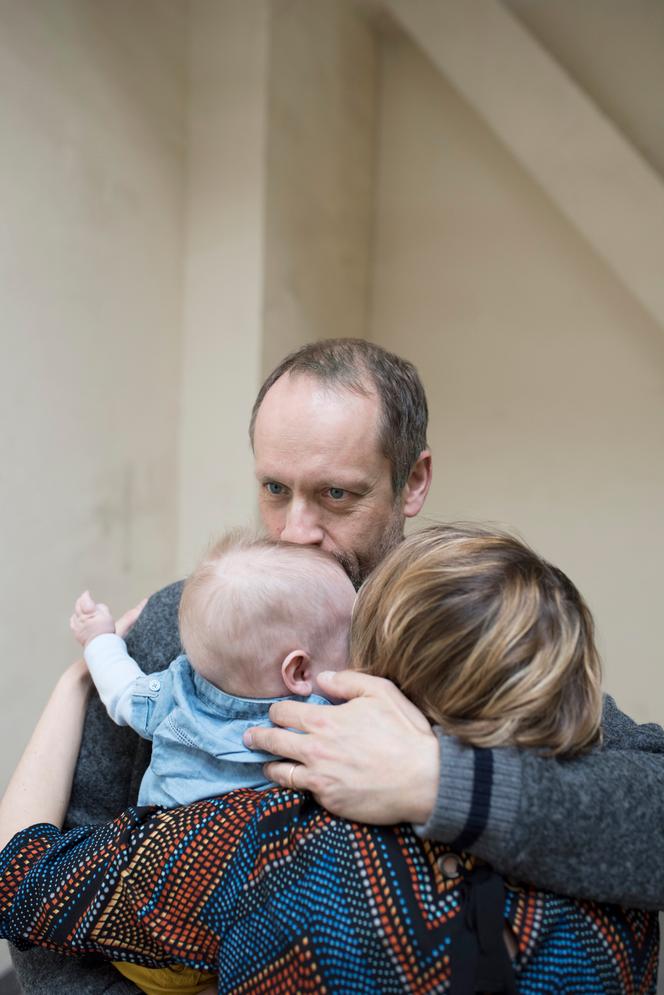 David Gréa, son fils et sa femme, le 10 avril, à Paris.