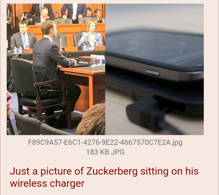 « Juste une image de Mark Zuckerberg assis sur son chargeur sans fil ». La présence d’une sorte de rehausseur sur le siège de Mark Zuckerberg au Sénat a suscité de nombreuses moqueries sur les réseaux sociaux.