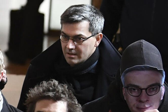 Julien Coupat à son arrivée au palais de justice de Paris le 13 mars.