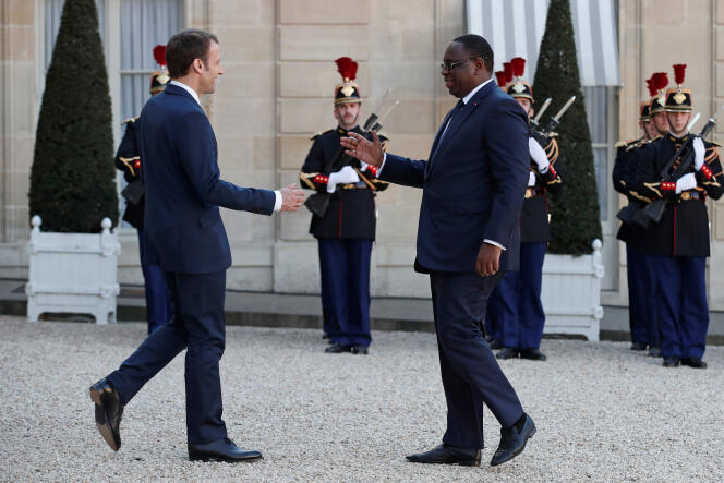 Dans son rapport annuel, Amnesty International a condamné « le caractère ciblé des poursuites » (Emmanuel Macron accueille le président Macky Sall à l’Elysée, le 20 avril).