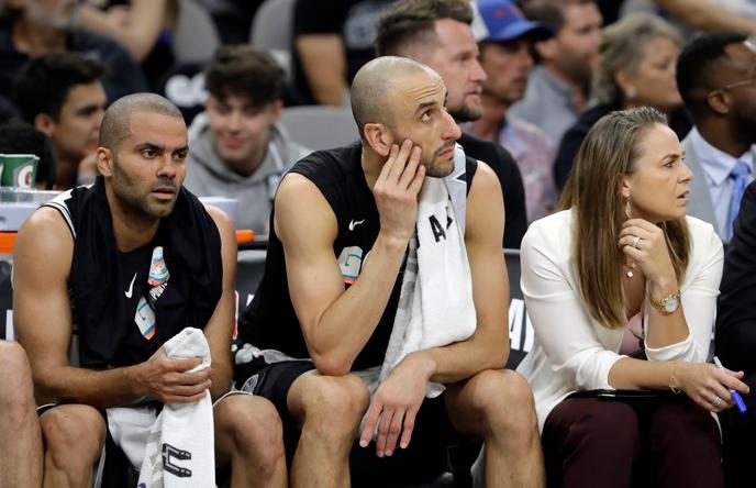 Nba Parker Veut Poursuivre Sa Carriere Avec Des Spurs En Plein