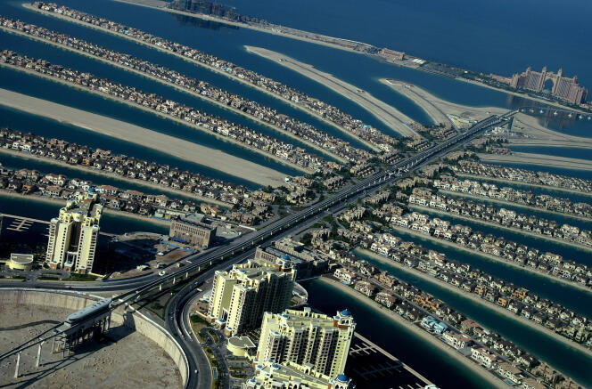 Les îles artificielles en forme de palmier, la Palm Jumeirah à Dubaï, où a été inauguré en 2013 le cinq-étoiles Sofitel Dubaï Palm Resort and Spa.