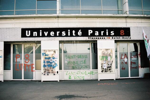 Dès le début du mois d’avril, les étudiants de Paris-VIII se sont mobilisés contre la loi orientation et réussite, bloquant certains accès à la faculté.
