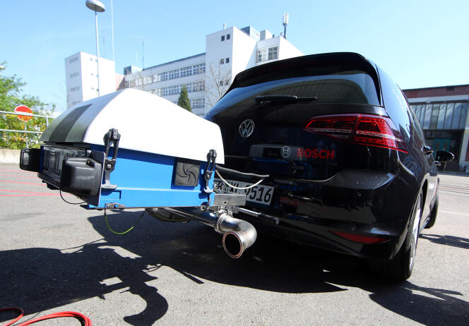 Test de la nouvelle technologie diesel conçue par Bosch, à Stuttgart, le 17 avril.