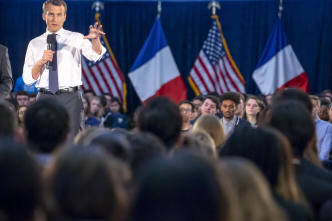 Emmanuel Macron, devant les étudiants de l'université de George Washington, à Washington D.C., le 25 avril.