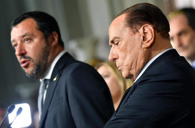 Le leadeur de Forza Italia, Silvio Berlusconi, et celui de la Ligue du Nord, Matteo Salvini, au palais présidentiel, à Rome, le 7 mai.