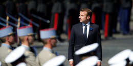 Emmanuel Macron κατά τη διάρκεια αυτών των εορτασμών στις 8 Μαΐου, στο Παρίσι.