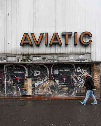 L’ancien cinéma Aviatic, fermé depuis la fin des années 1980, au 26 avenue de la Division-Leclerc au Bourget.