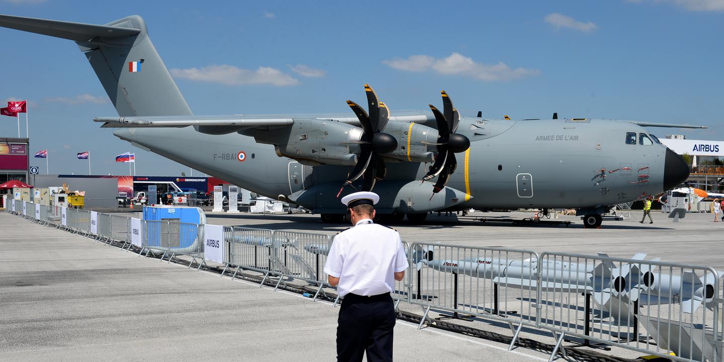 L Armee Francaise Veut Reduire Sa Dependance Aux Avions Gros