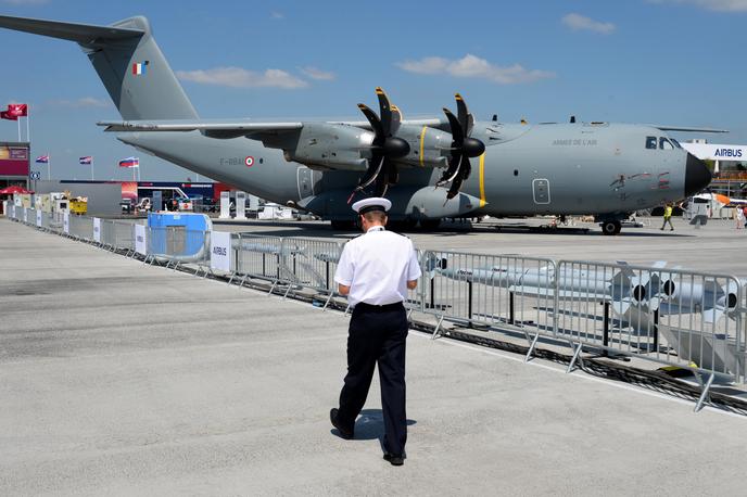 L Armee Francaise Veut Reduire Sa Dependance Aux Avions Gros