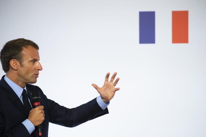 Emmanuel Macron s’exprime sur les banlieues, à l’Elysée, le 22 mai.