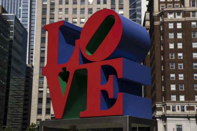 La sculpture « Love » de Robert Indiana, dans le Love Park, à Philadelphie.