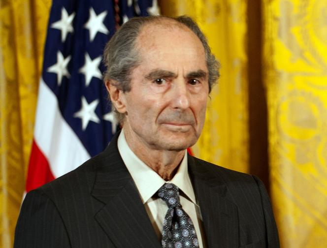 Philip Roth, lors d’une cérémonie à la Maison Blanche, à Washington, en mars 2011.