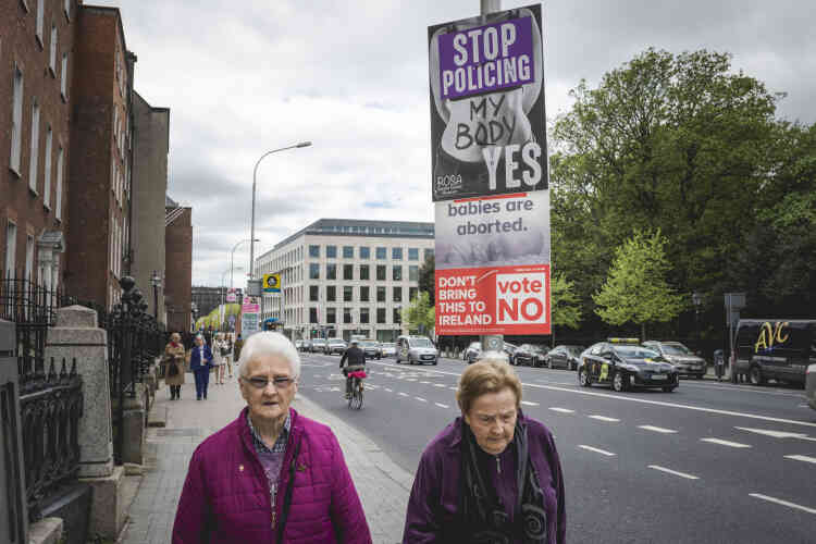 A l’approche du référendum les affiches de campagne du « no » et du « yes »  sont  partout dans les rues de Dublin.