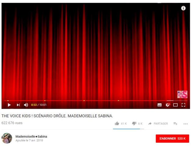 Une musique sur fond de rideau rouge permet d’atteindre le plancher des dix minutes autorisant le youtubeur à insérer plusieurs publicités.