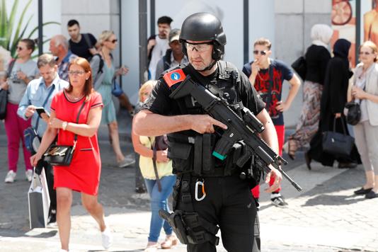 « L’islamisation de la radicalité aboutit au développement d’une frange radicale au sein de la population musulmane, donc à une radicalisation de l’islam, ces deux phénomènes finissant par se nourrir l’un l’autre » (Photo: la police à Liège, le 30 mai).