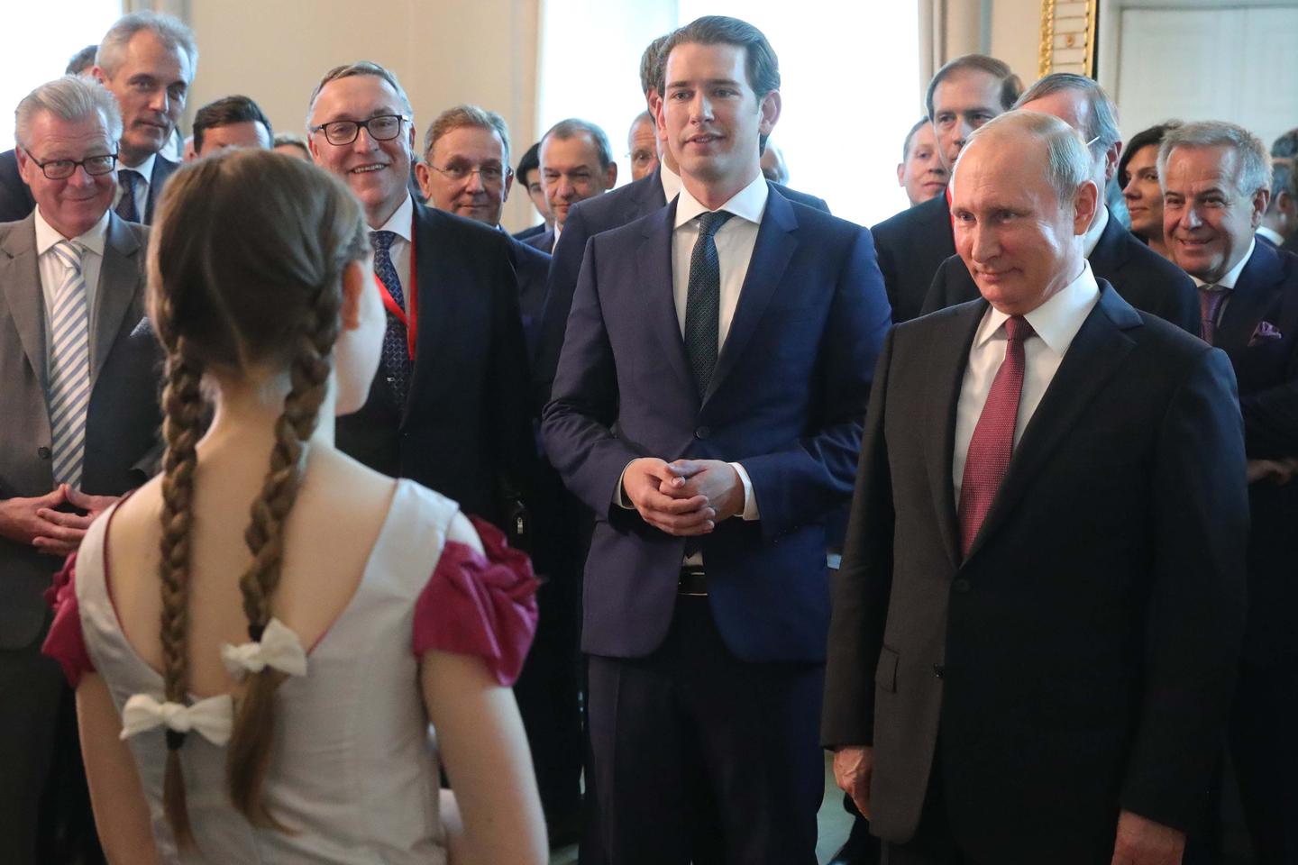 A Vienne, Vladimir Poutine fait patte de velours avec les Européens