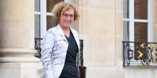 « On notera la nouvelle occasion manquée de favoriser les mécanismes de cofinancement de la formation, par l’employeur ou par le salarié lui-même. Responsabiliser et sortir de la prescription de formation suppose en effet une participation active de la personne formée » (La ministre du travail Muriel Penicaud à l’Elysée, le 6 juin).