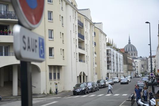 Dans le centre-ville de Nantes, ville réputée pour ses initiatives en faveur de l’accessibilité, le 6 juin 2018.