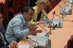 Le député Richard Ramos s’énerve face au PDG de Lactalis interrogé lors d’une commission d’enquête sur l’affaire du lait contaminé.