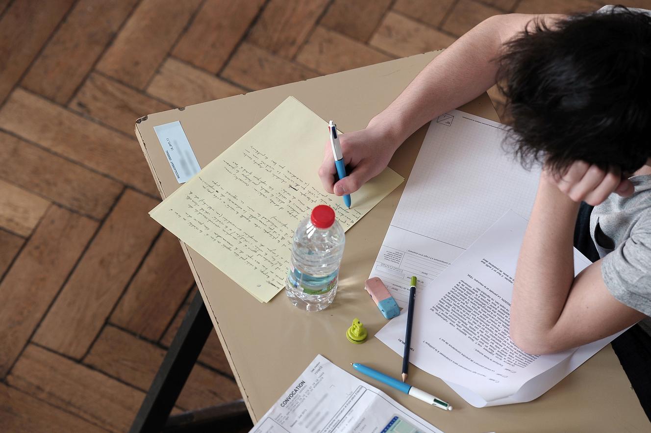 Duquesne university administration building picture