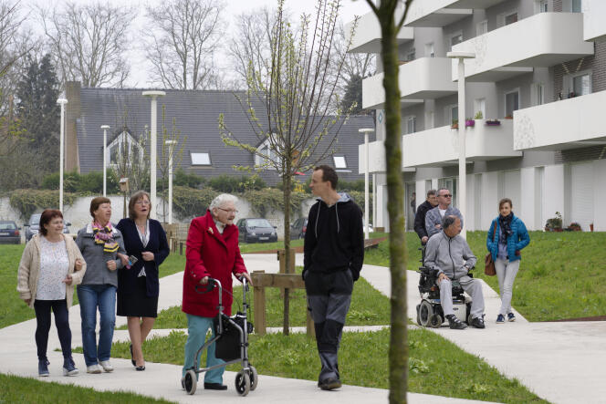 Au sein de la résidence Renaissance à Roubaix, de nouveaux services ont été développés pour faciliter le maintien à domicile des seniors en favorisant les animations et les contacts.