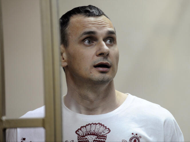 Oleg Sentsov, lors de sa condamnation, à Rostov-sur-le-Don, en août 2015.
