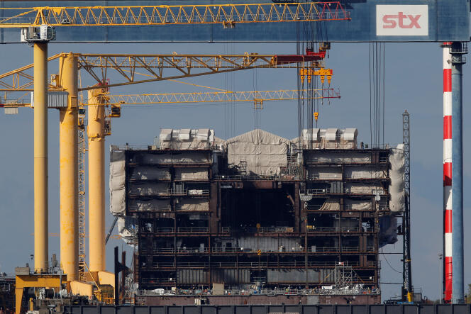 Un navire de la classe Oasis en cours de construction à Saint-Nazaire (Loire-Atlantique), en octobre 2016.