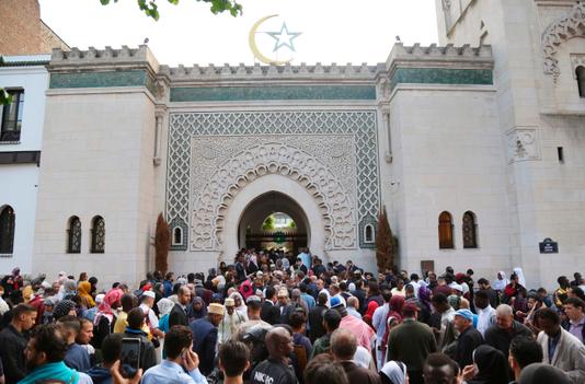 Fête de l’Aïd el-Fitr à la Grande Mosquée de Paris, vendredi 15 juin.