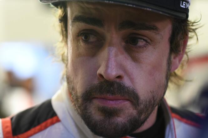 « La course est très longue » et la fatigue marque le visage de Fernando Alonso, dimanche 17 juin au matin.