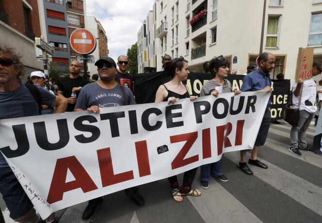 Lors d’une manifestation pour Ali Ziri, en 2017, à Paris.
